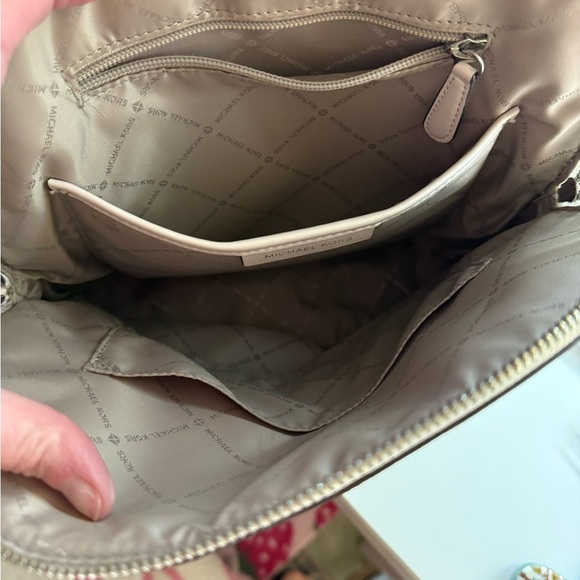 Michael Kors White Backpack - Picture 4 of 6